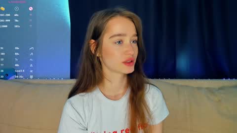 Alivia online show from May 19, 8:32 am