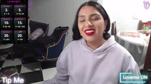 Alix online show from May 7, 2:40 am