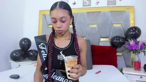 Snapshot of aliyahbrowns chatting on September 10, 11:17 pm Aliyah... online show from September 10, 11:17 pm