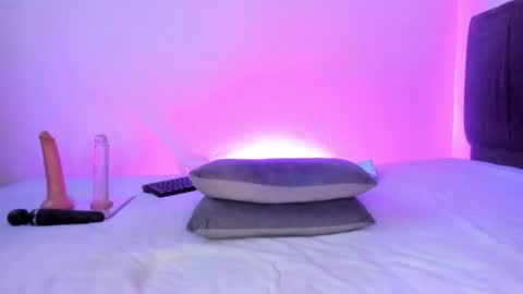 alizzon online show from July 9, 1:31 am