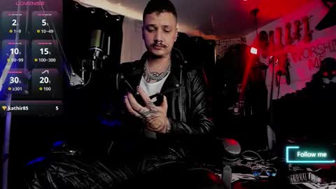   online show from October 31, 6:52 pm