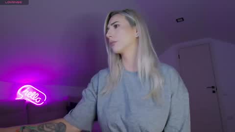 A day u didnt smile is a lost day online show from April 1, 7:53 am