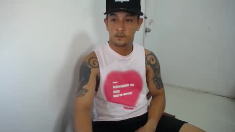 Snapshot of allen_69xx chatting on December 7, 8:33 pm allen online show from December 7, 8:33 pm