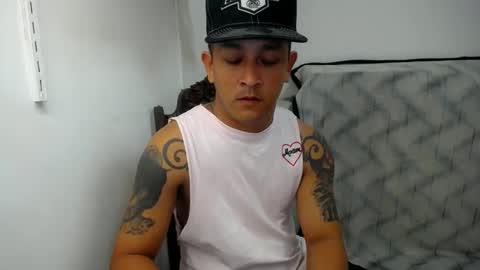 Snapshot of allen_69xx chatting on December 30, 7:59 am allen online show from December 30, 7:59 am