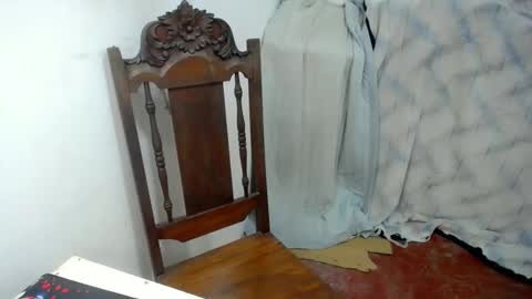 Snapshot of allen_69xx chatting on January 11, 10:40 pm allen online show from January 11, 10:40 pm