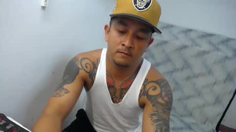 Snapshot of allen_69xx chatting on October 11, 10:57 pm allen online show from October 11, 10:57 pm