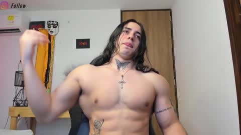 independent model 3 online show from December 25, 10:27 pm