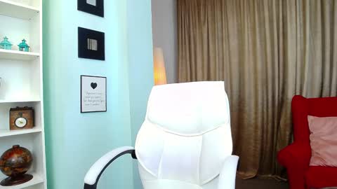 Snapshot of alliana_joy chatting on January 8, 9:00 am Alliana online show from January 8, 9:00 am