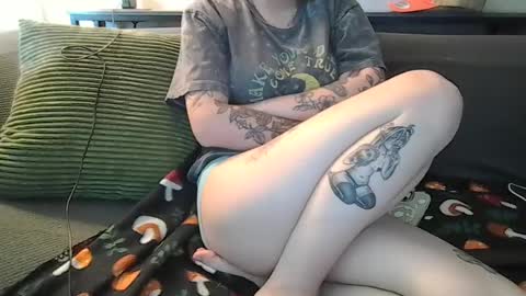 alliebearx online show from July 13, 11:30 pm