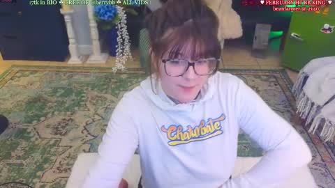 Snapshot of allieberrybb chatting on February 27, 2:35 am bb online show from February 27, 2:35 am
