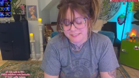 Snapshot of allieberrybb chatting on February 7, 6:24 am bb online show from February 7, 6:24 am
