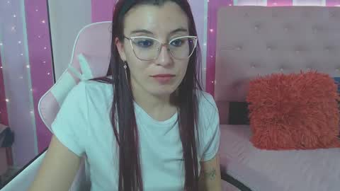 Snapshot of allisonlove_88 chatting on February 5, 7:29 am ALLISON online show from February 5, 7:29 am