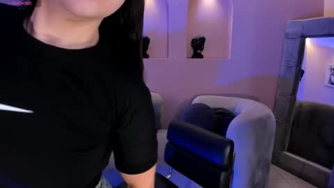 Allison Rogers online show from October 12, 5:15 pm