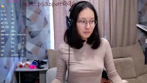 Snapshot of alllinaeve chatting on September 21, 9:57 am Alina online show from September 21, 9:57 am