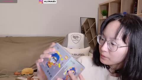 Snapshot of alllinaeve chatting on March 10, 4:35 pm Alina online show from March 10, 4:35 pm