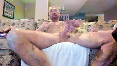 Snapshot of allmann4fun chatting on December 2, 9:01 pm allmann4fun online show from December 2, 9:01 pm