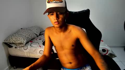 alluringangel0 online show from September 16, 5:10 am