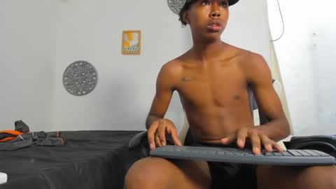 alluringangel01 online show from September 26, 2:14 pm