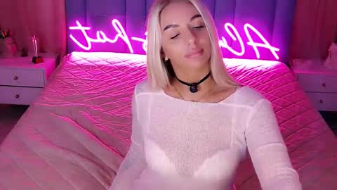 AlwaysHot online show from February 22, 2:15 am