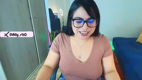 Snapshot of ally_riso chatting on March 10, 2:59 pm Ally help me reach 100 satisfaid online show from March 10, 2:59 pm