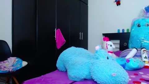 Snapshot of allyson_collins_ chatting on September 9, 3:56 pm Allyson collins online show from September 9, 3:56 pm