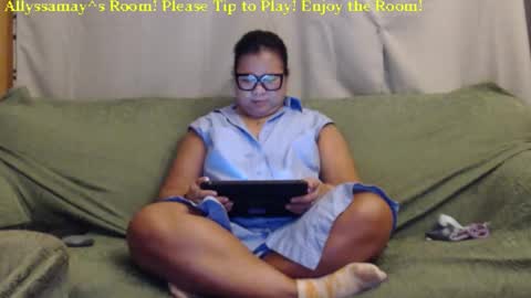 Snapshot of allyssamay chatting on September 10, 2:12 am Allyssamay online show from September 10, 2:12 am