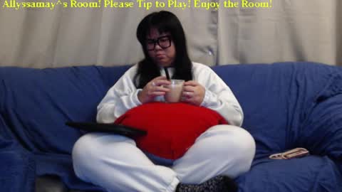 Snapshot of allyssamay chatting on February 4, 3:22 am Allyssamay online show from February 4, 3:22 am