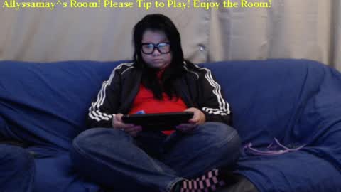Snapshot of allyssamay chatting on February 14, 7:07 am Allyssamay online show from February 14, 7:07 am