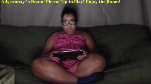 Snapshot of allyssamay chatting on September 16, 4:59 am Allyssamay online show from September 16, 4:59 am