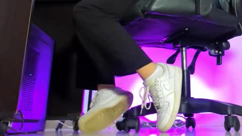 ALMA FENIX  online show from March 13, 1:36 pm