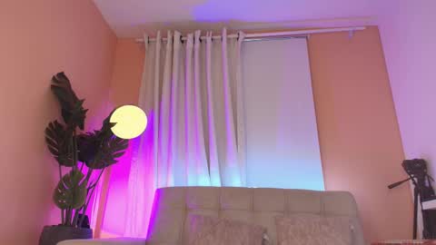 Alma Castillo online show from December 14, 2:18 am