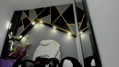 Snapshot of almma_ chatting on February 11, 5:50 pm ALMMA online show from February 11, 5:50 pm