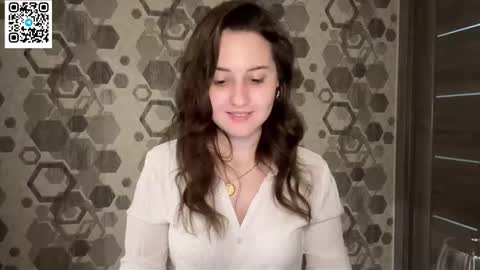 Snapshot of almostinnocent_ chatting on September 9, 9:59 pm Anna online show from September 9, 9:59 pm