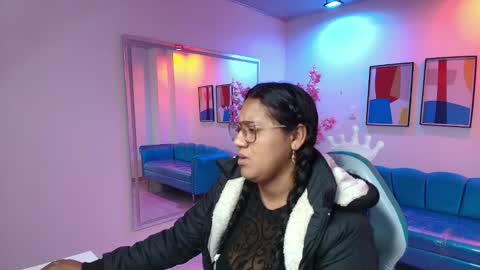 Alondra  online show from November 18, 3:20 am