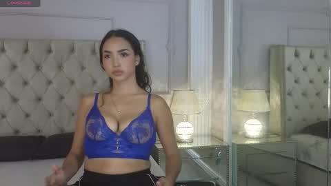 alondrablake online show from May 14, 12:14 pm