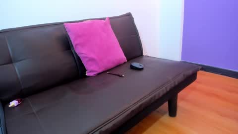 ALONDRA  online show from September 18, 11:20 pm