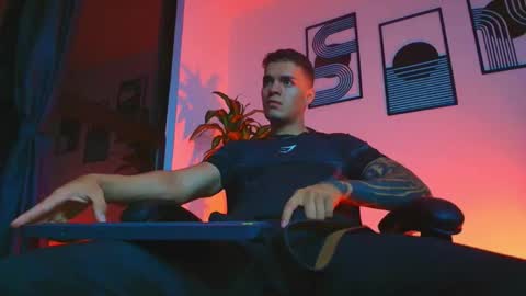 alpha_dominus_ online show from April 15, 5:00 am