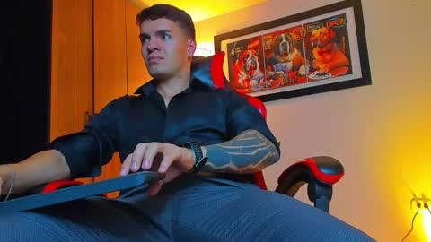 alpha_dominus_ online show from November 14, 6:04 am