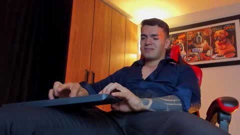 alpha_dominus_ online show from January 9, 6:19 am