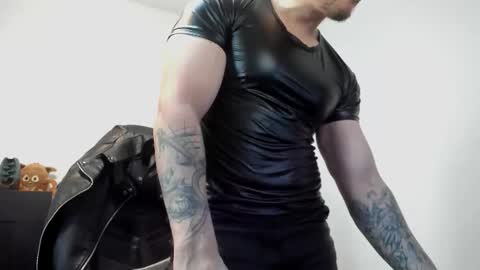 LeatherMaster online show from January 15, 9:18 am