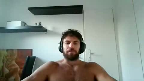 alphah_hunk online show from October 16, 5:45 pm