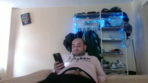 Snapshot of alphaswitchard chatting on December 21, 8:43 pm ur god online show from December 21, 8:43 pm