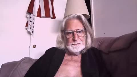 AlphaUniform online show from September 17, 6:22 pm