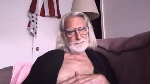 AlphaUniform online show from September 25, 5:31 pm