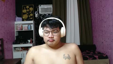 alvin_chenxxx online show from October 8, 7:25 am