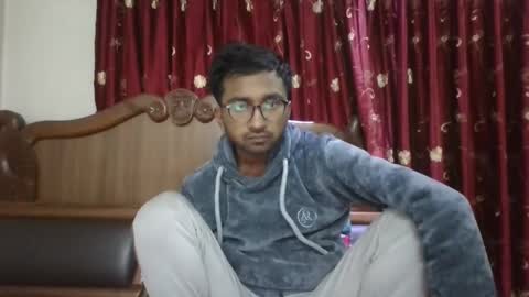 Snapshot of alvin_miler chatting on December 1, 6:43 pm alvin miler online show from December 1, 6:43 pm