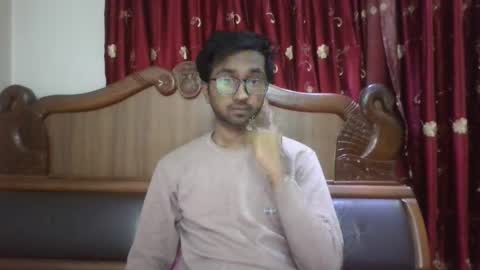 Snapshot of alvin_miler chatting on February 2, 2:02 pm alvin miler online show from February 2, 2:02 pm