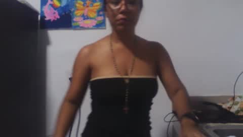 Snapshot of aly826805 chatting on September 14, 4:59 am analia online show from September 14, 4:59 am