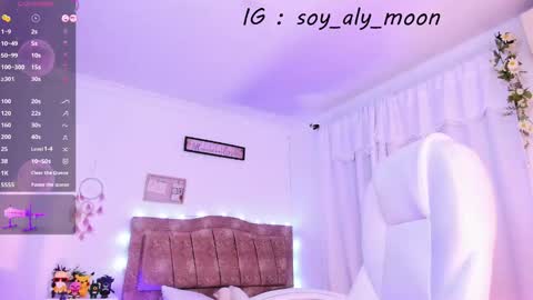 Snapshot of aly_moon chatting on September 13, 1:19 am Im Aly3 online show from September 13, 1:19 am