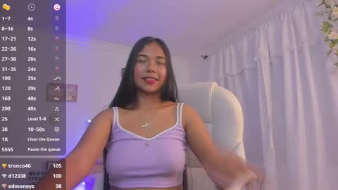 Snapshot of aly_moon chatting on February 24, 2:08 am Im Aly3 online show from February 24, 2:08 am